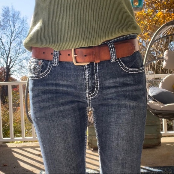 Julie True Religion Straight Leg Jeans - Picture 17 of 17